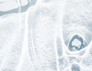 Bidrar til å styrke hudens fuktighetsbarriere